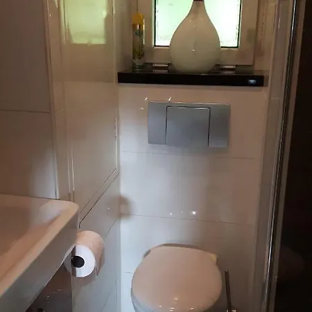 בית נופש Canal View אלקמאר