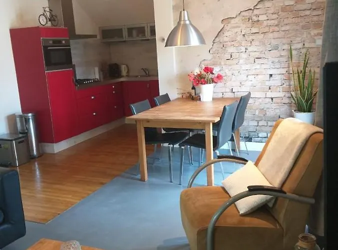 Canal View * Alkmaar