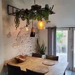 Canal View Vakantiehuis Alkmaar